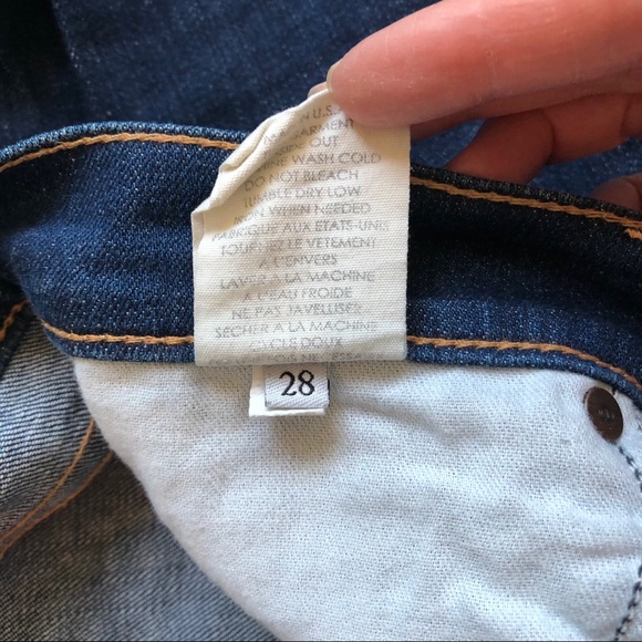 ELIZABETH & JAMES "DEBBIE" STRAIGHT LEG JEANS - Picture 13 of 15